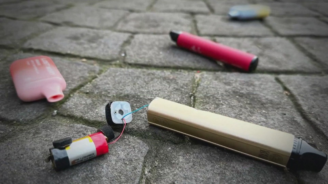 music festival dead vape battery, road trip forgotten vape charger, frustrated vaper outdoors Australia - Engineer turns disposable vapes left at music festival into e-bike battery