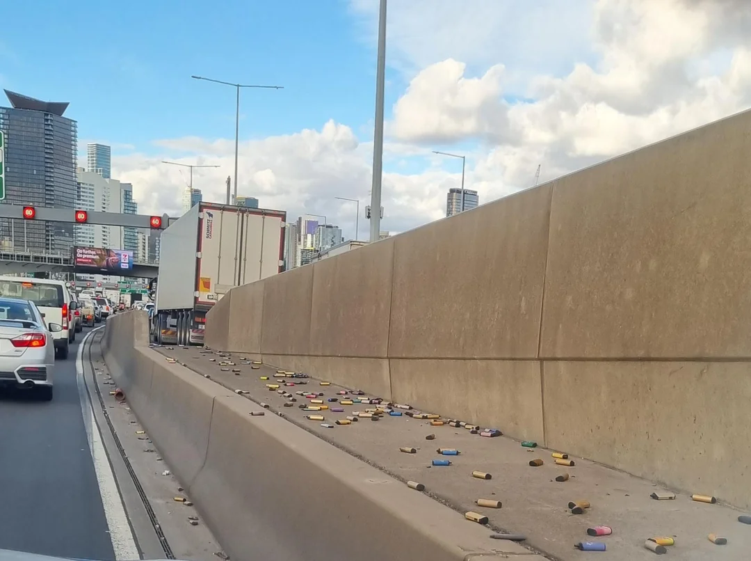 Vaper relaxing Sydney Harbour sunset, person enjoying disposable vape Melbourne laneway, modern vape device Australia lifestyle, relaxing vape break city view - The