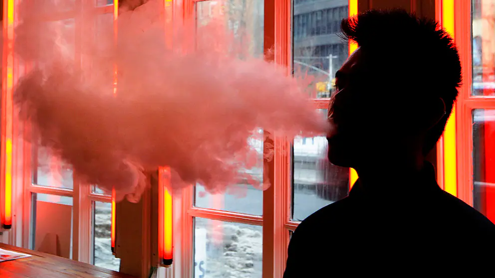 person vaping on Great Ocean Road, vape battery low red light, frustrated vaper - Hacking risk: Teen vapers taking to a dangerous new practice - NZ ...