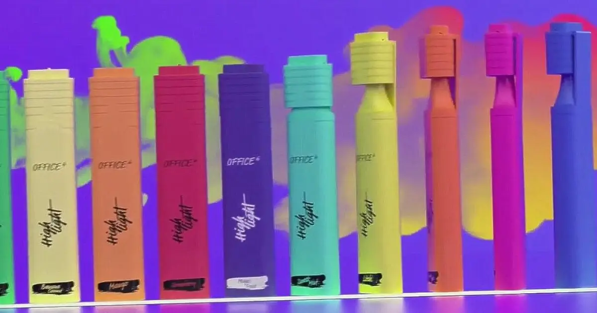 Generic bulky plastic vape, unattractive disposable vape design, highlighter shaped vape comparison - New warning for parents: